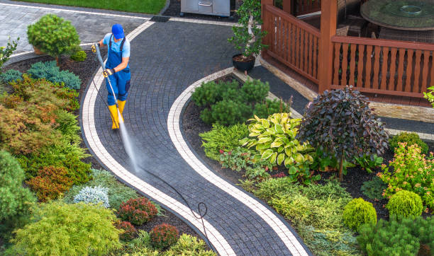 Why Choose Our Certified Pressure Washing Experts for Your Project Needs in Deerfield, MI?